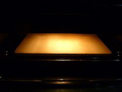 20110614-baking-surfaces-pizza-stone.jpg