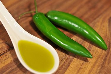 20110212-192585-green-hot-sauce.jpg