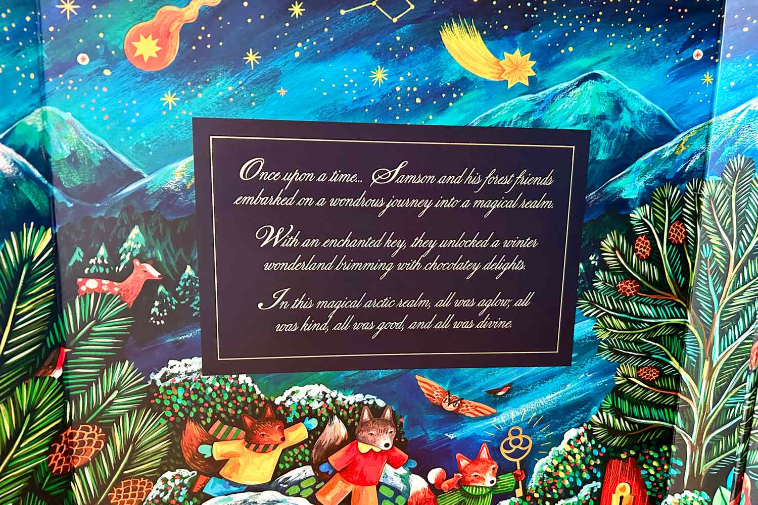 The inside cover of the Compartés chocolate Advent calendar