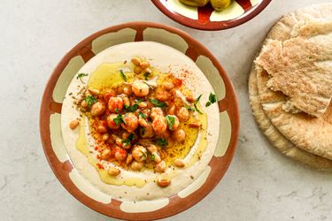 Overhead view of hummus b'tahini