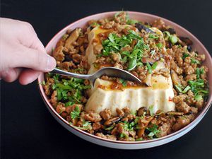 20140228-steamed-silken-tofu-with-spicy-sausage-10.jpg