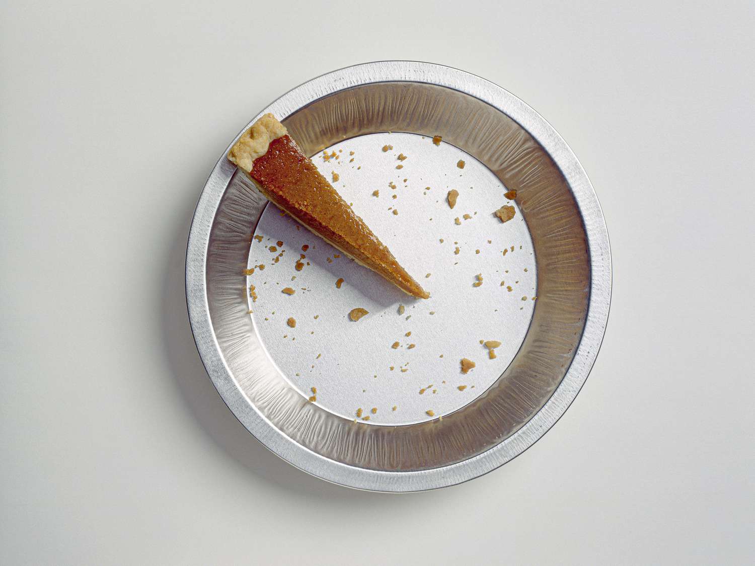 Overhead view of last piece of cake