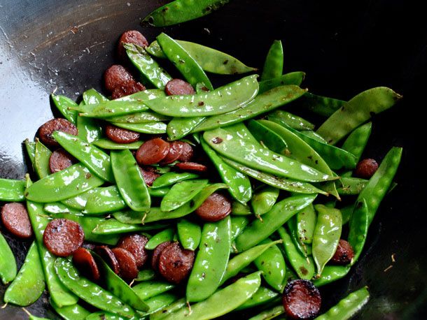 20110217-136932-snow-peas-chinese-sausage.jpg