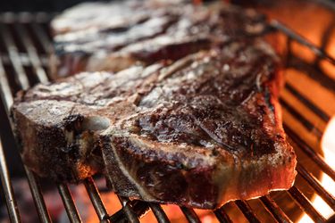 t-bone-steaks-1-2.jpg