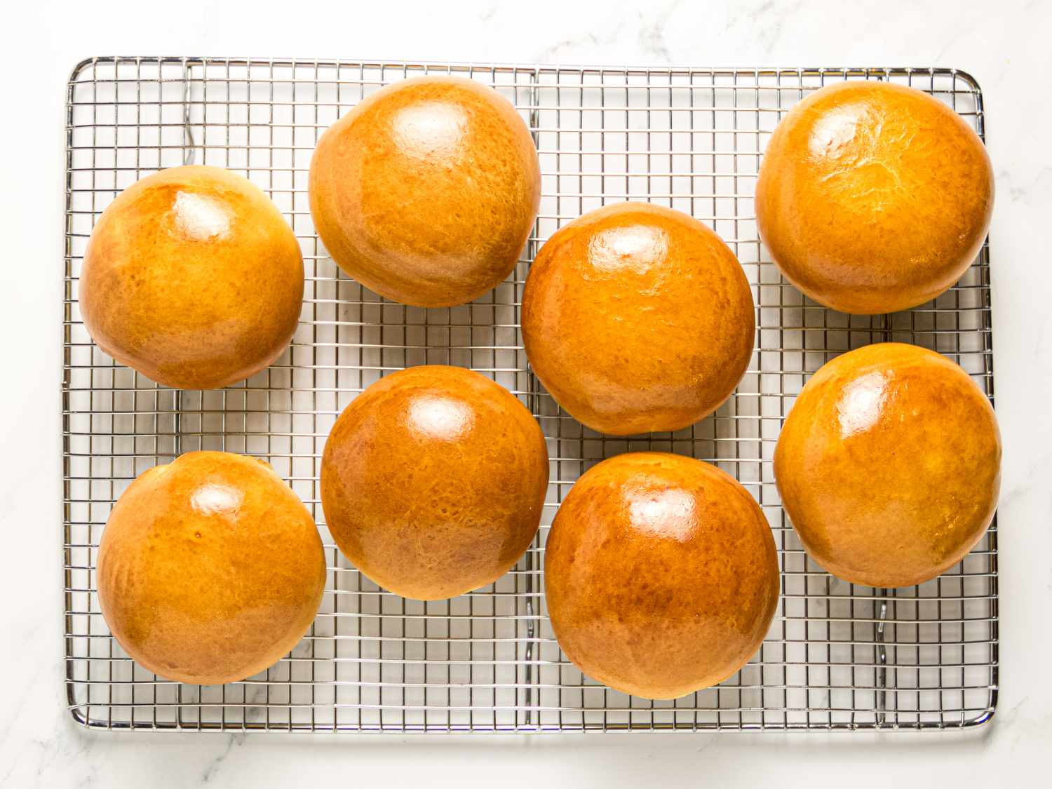 Beirocks buns on a cooling rack 