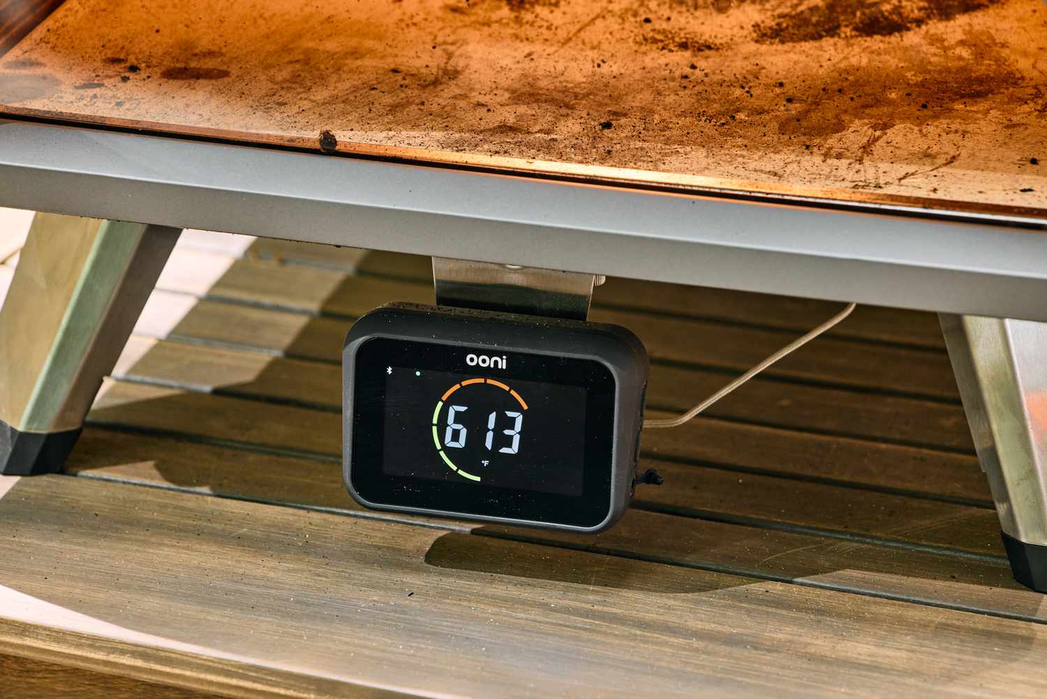 The digital display on the Ooni Karu 2 Pro Multi-Fuel Pizza Oven