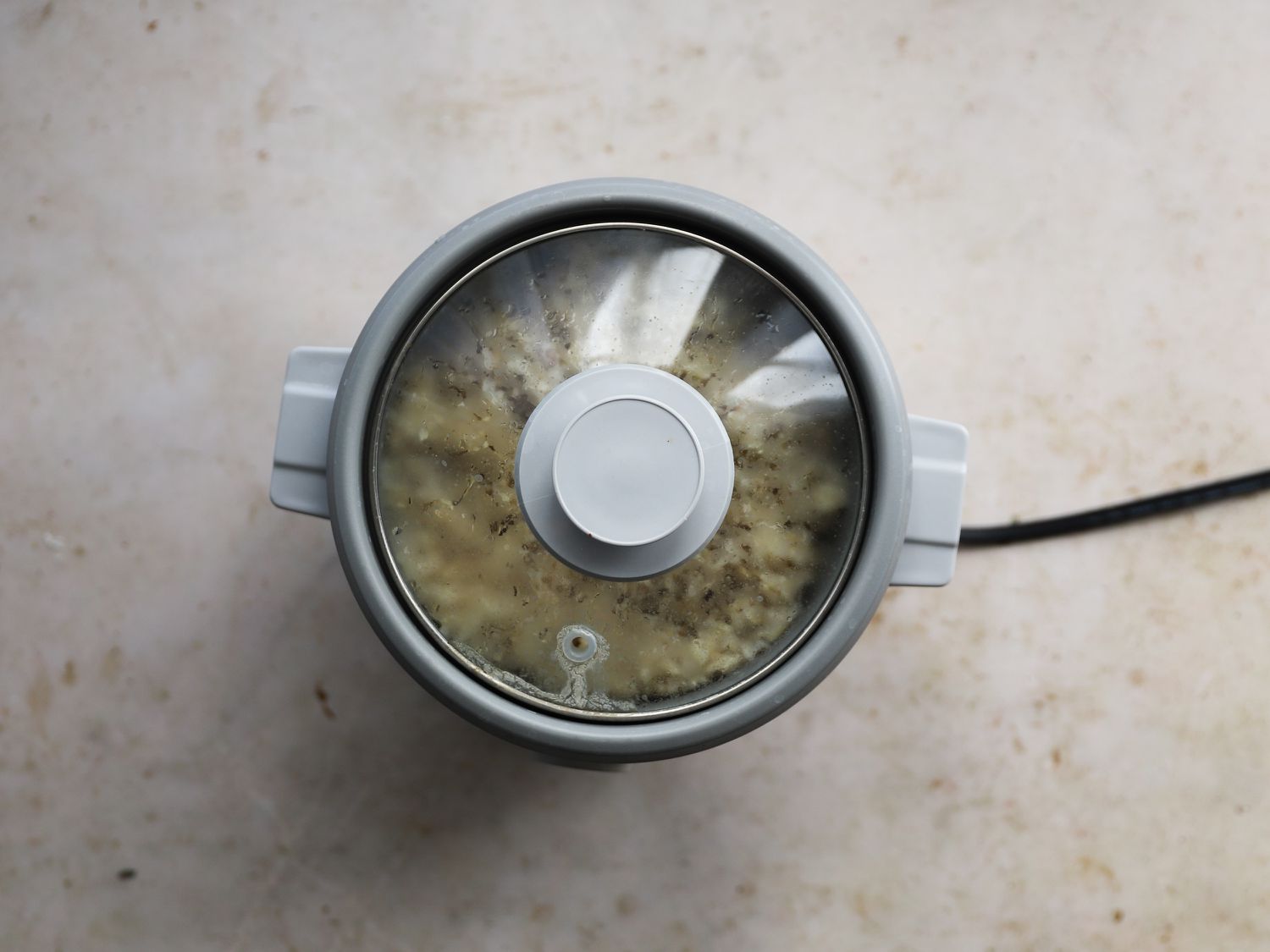 The clear lid of the Zojirushi 3-cup rice cooker