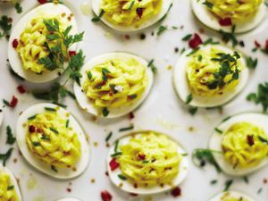 20120422-202914-april-bloom-field-deviled-eggs.jpg