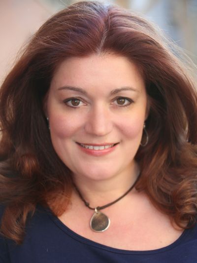 Headshot of Robin Shreeves