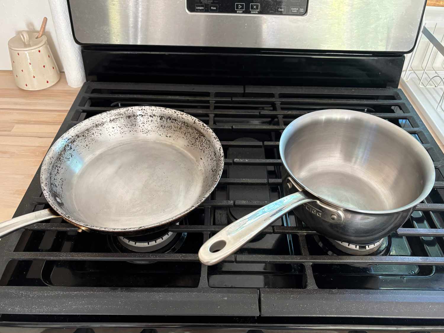 the All-clad d5 skillet and the saucier on a gas range