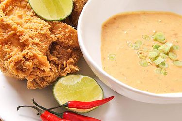 20120305-fried-chicken-sauces-easy-seven-minutes-or-less-4.jpg