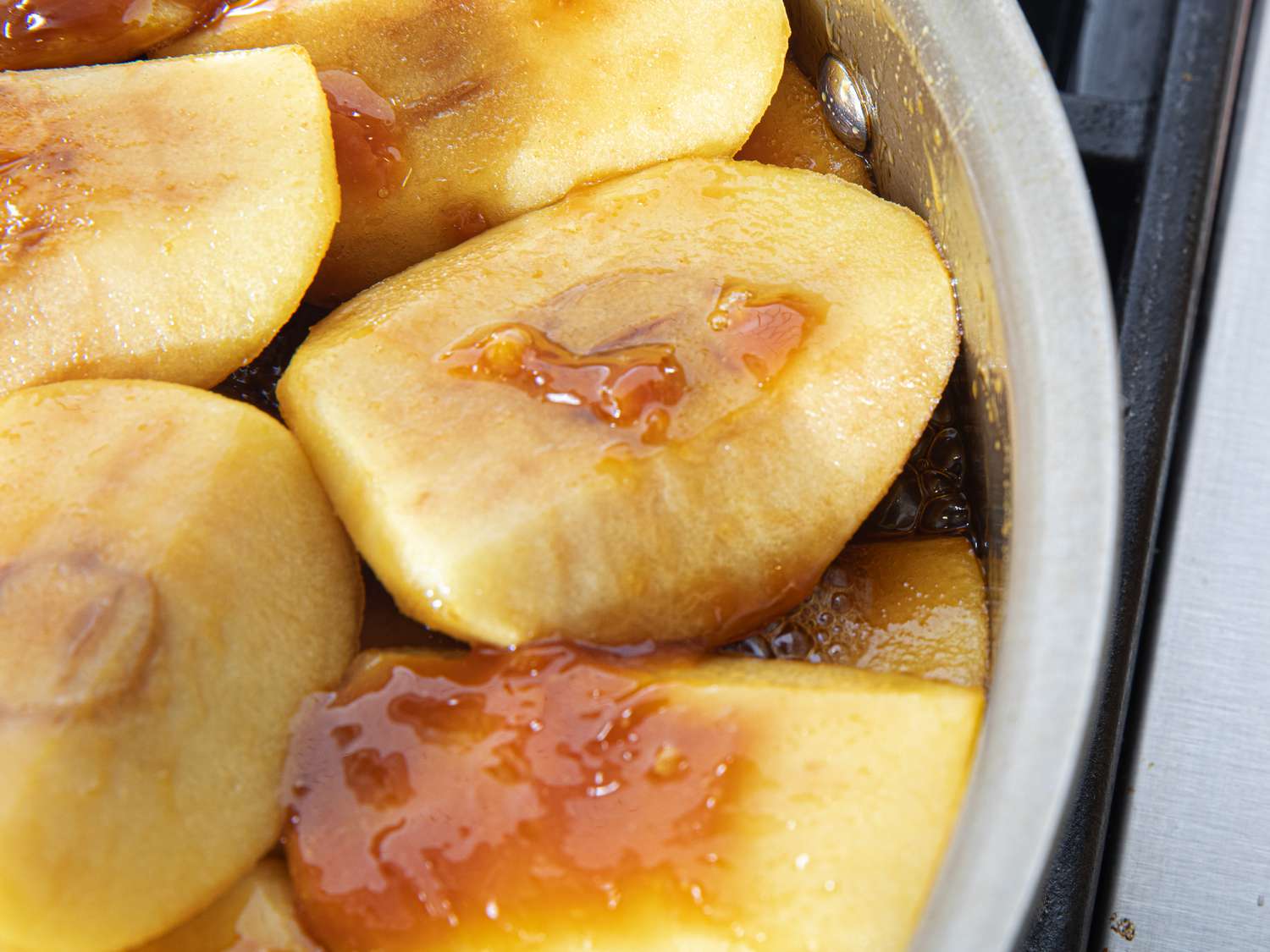 Caramel bubbling under apples