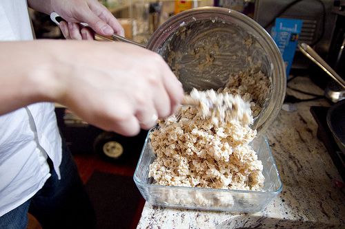20110823-rice-krispies-treats-cereal-treats-meta-food-01.jpeg