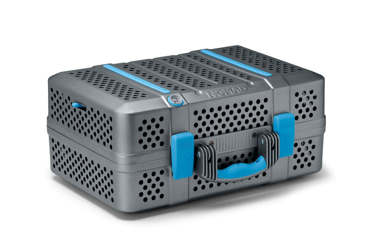 NOMAD Grill &amp; Smoker