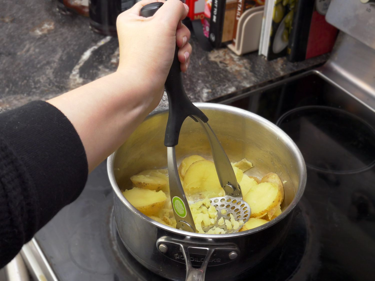 using the prepara masher to mash potatoes 