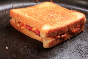 chili-cheese-dog-grilled-cheese.jpg
