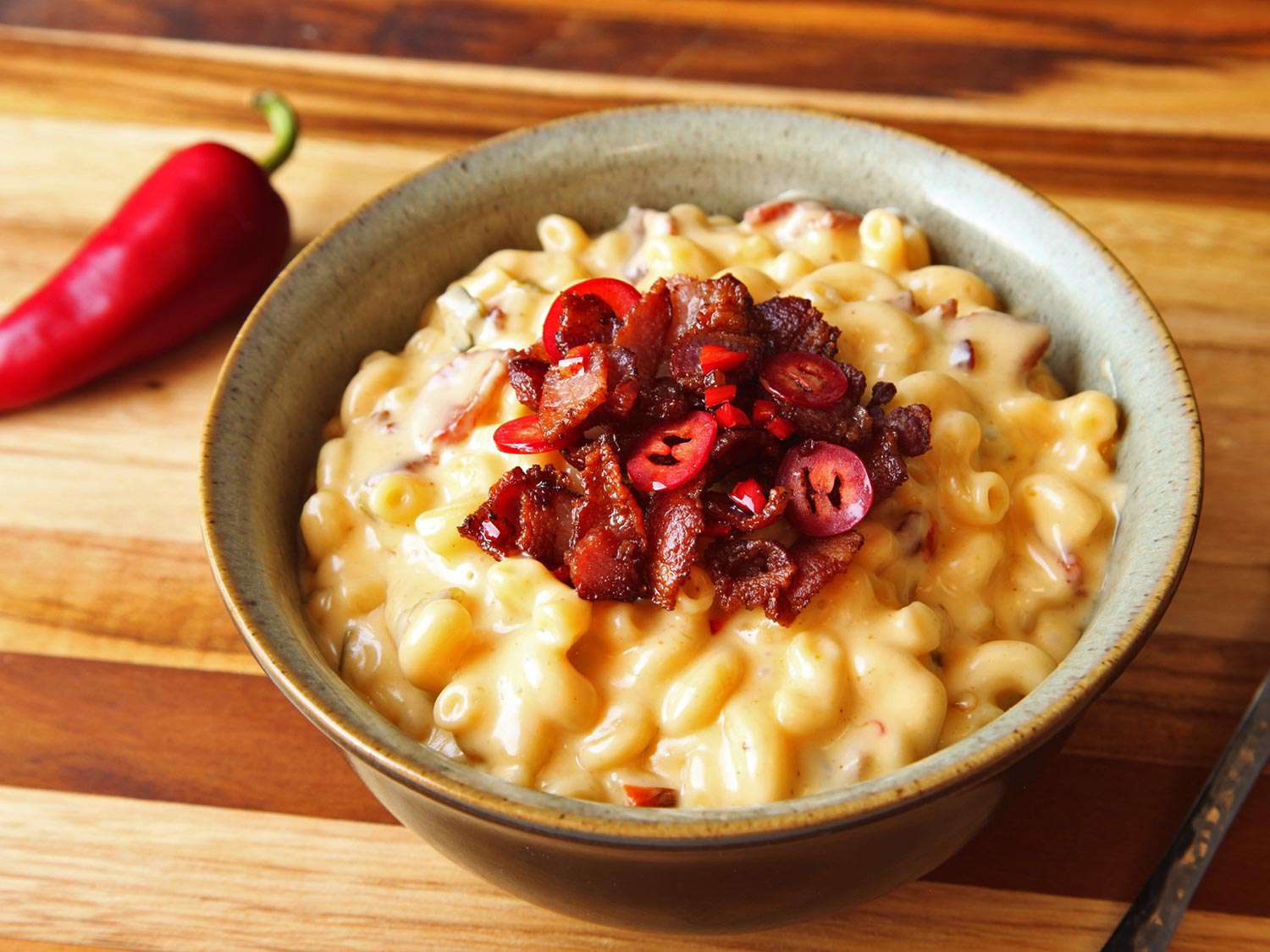 A bowl of bacon-jalapeño mac and cheese.