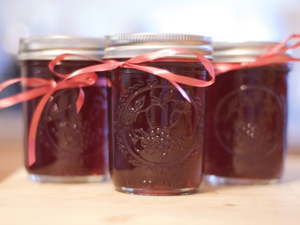 20120205-191010-preserved-pomegranate-jelly-primary.jpg