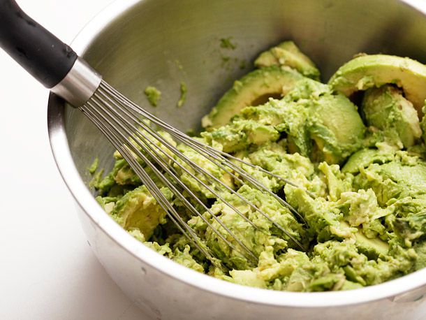 20120115-guacamole-variations-02.jpg