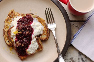 20170424-ricotta-blackberry-french-toast-1.jpg