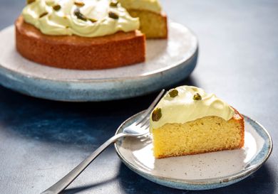 20190524-pistachio-oil-cake-vicky-wasik-5