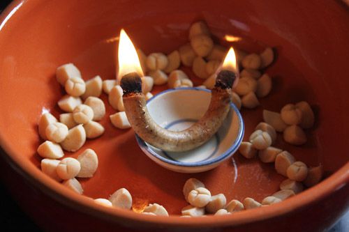 20120430-203621-thai-shortbread-cookies-khanom-kleeb-lamduan-scented-candle.jpg