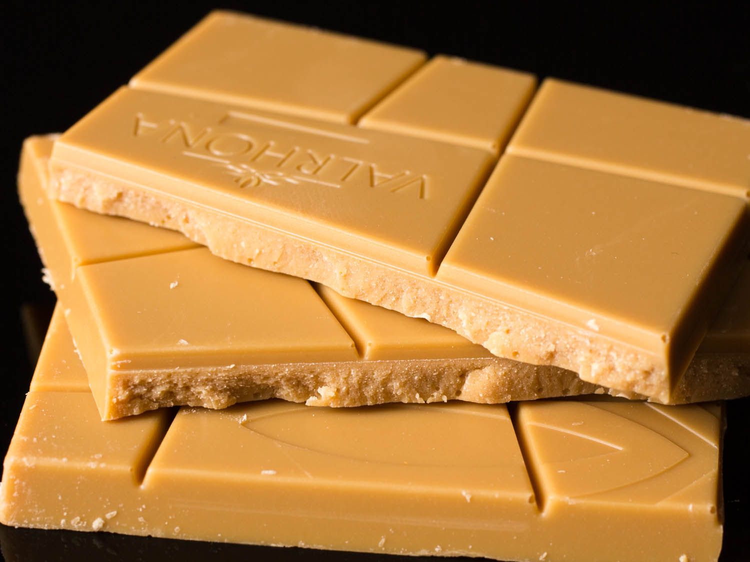 Valhrona white chocolate ivories 