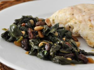 20120229-seriousentertaining-dinnerfortwo-spinachwithpinenutsandraisins.JPG