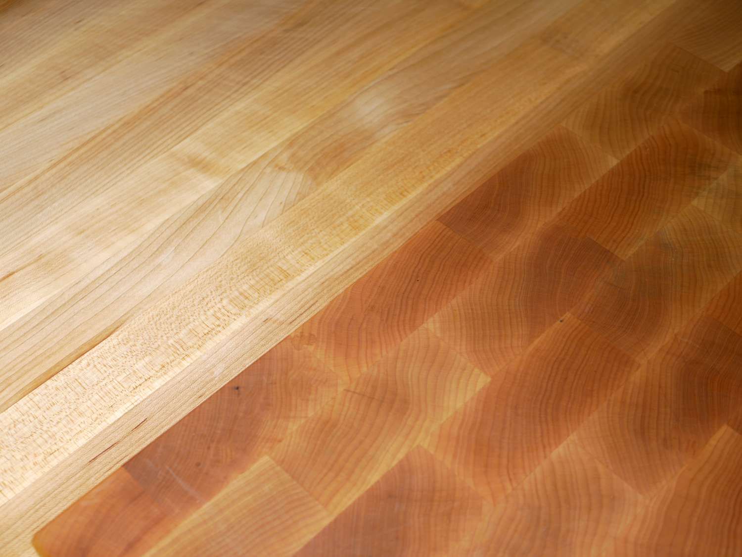 edge-grain closeup on the top left with end-grain board on the bottom right