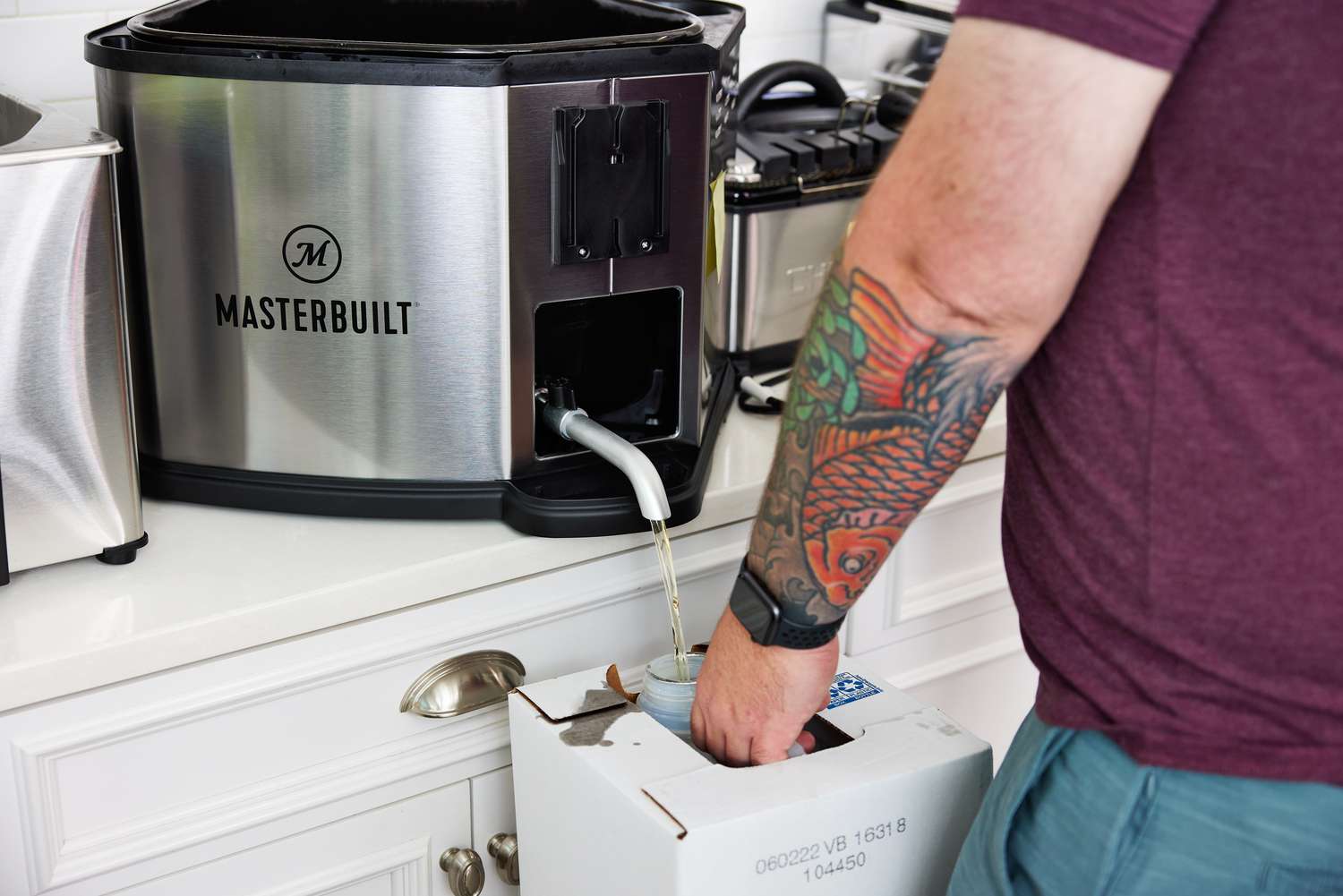 oil draining for an electric deep fryer