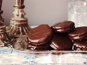 A platter of Argentine Chocolate-Dulce de Leche Cookies