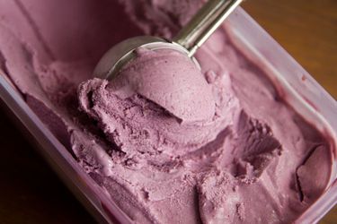 20130821-blueberry-ice-cream.jpg