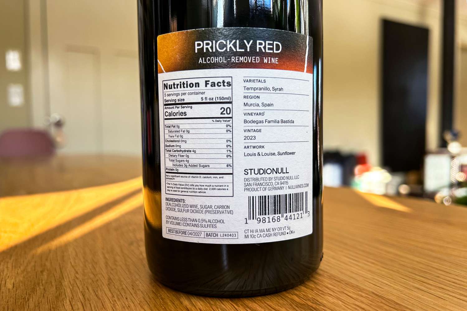 The label of a dealcoholized wine