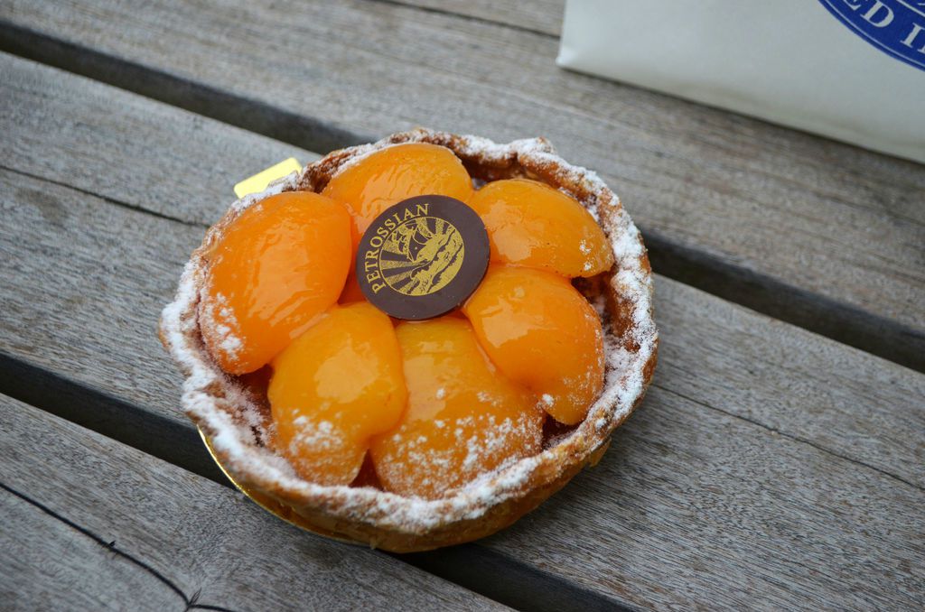 29121129-231822-petrossian-apricottart.jpg