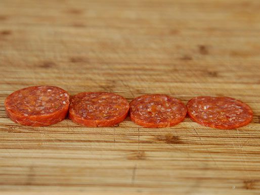 20121211-pepperoni-curl-pizza-lab-02.jpg