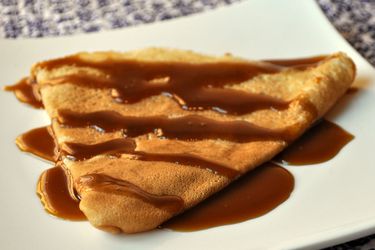 20121106-wakeandbake-crepes-with-caramel-sauce.JPG