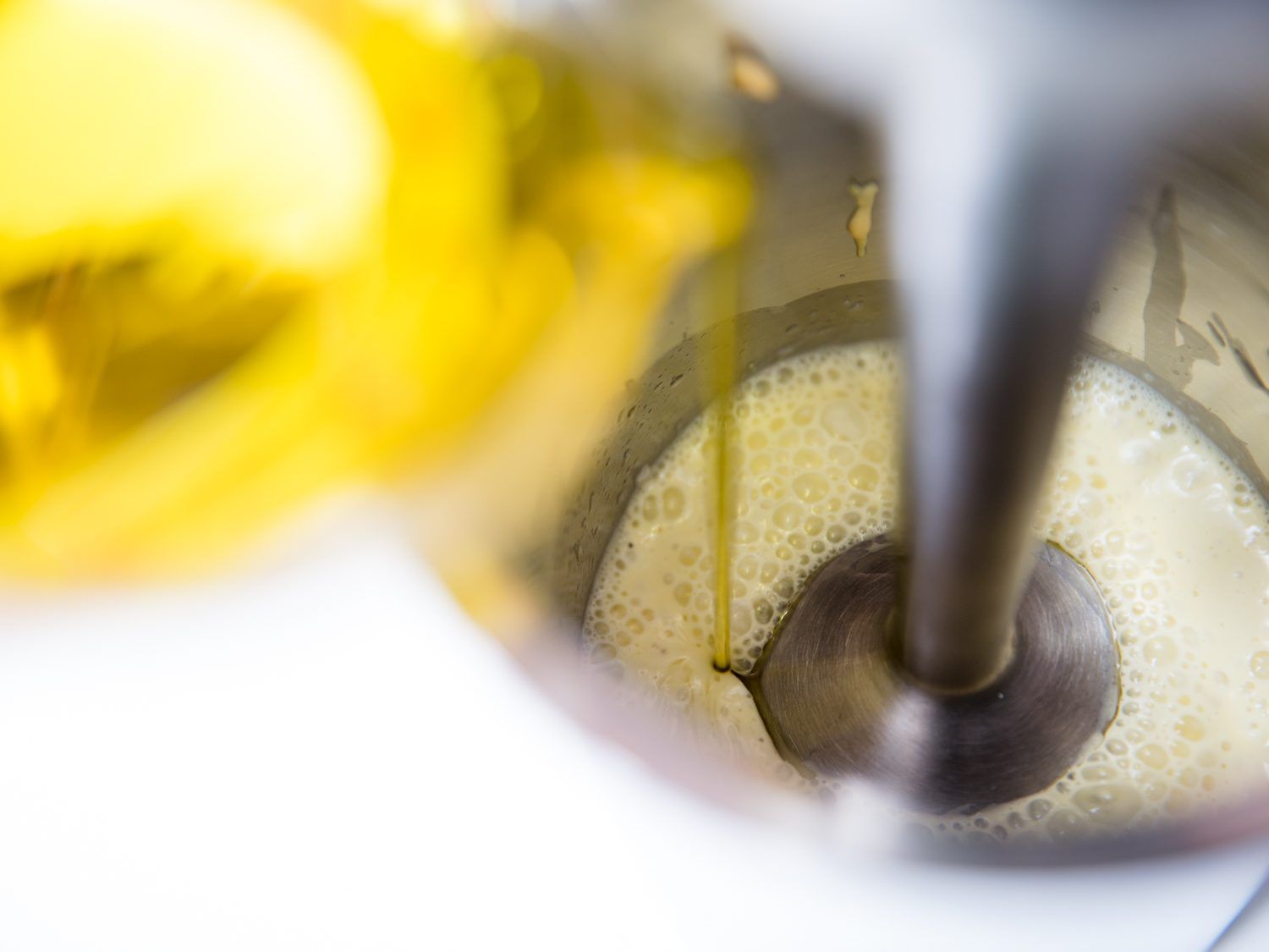 Using a blender for mayonnaise