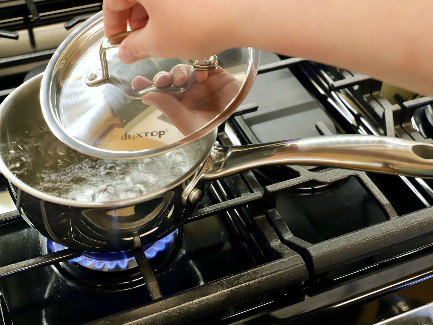 Duxtop 1.6 Quart Whole-Clad Tri-Ply Stainless Steel Saucepan with Lid