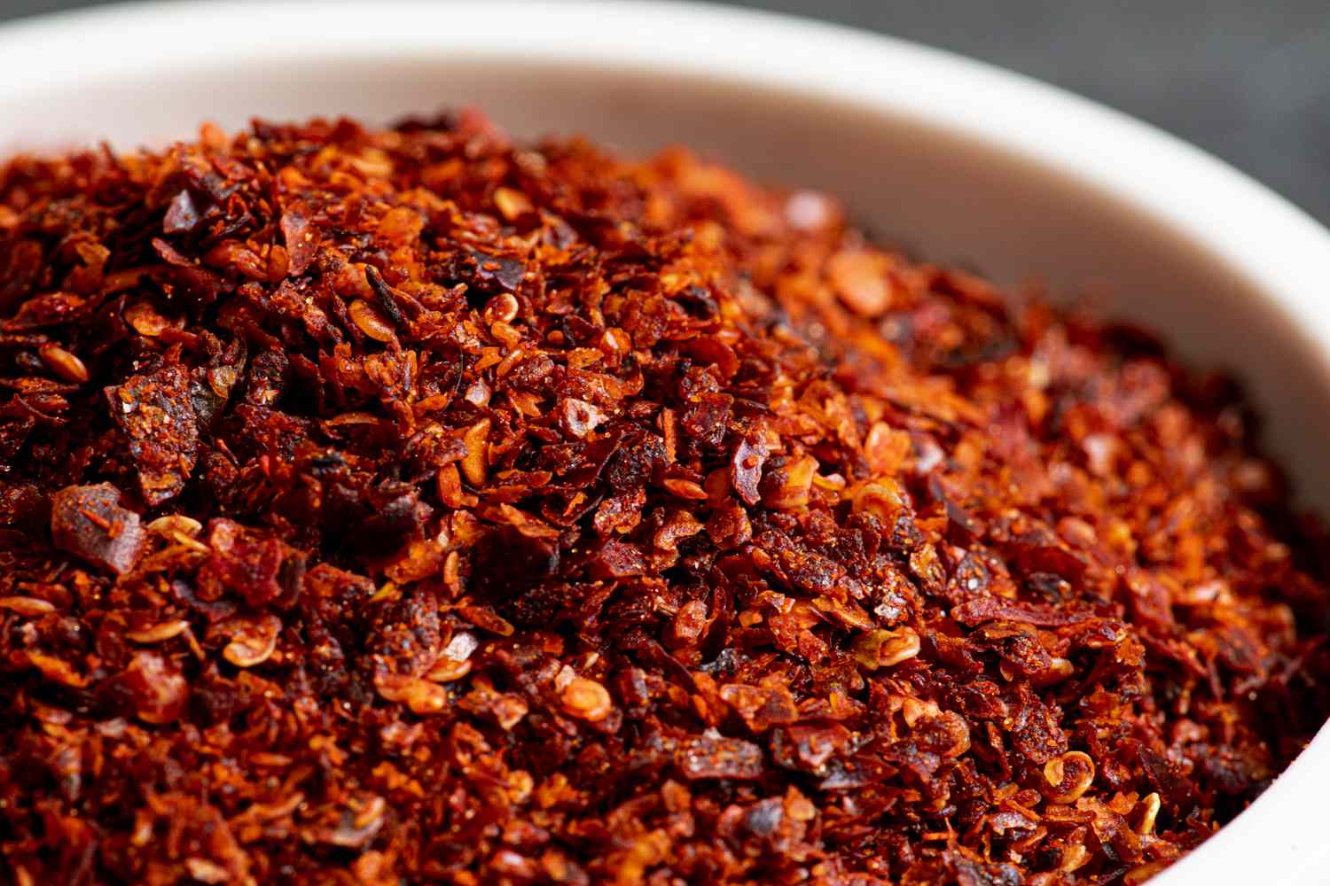 Side view of aleppo pepper