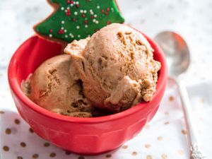 20181127-gingerbread-ice-cream-vicky-wasik-21