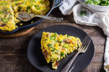 20160703-frittata-bacon-gruyere-corn-emily-matt-clifton-11.jpg