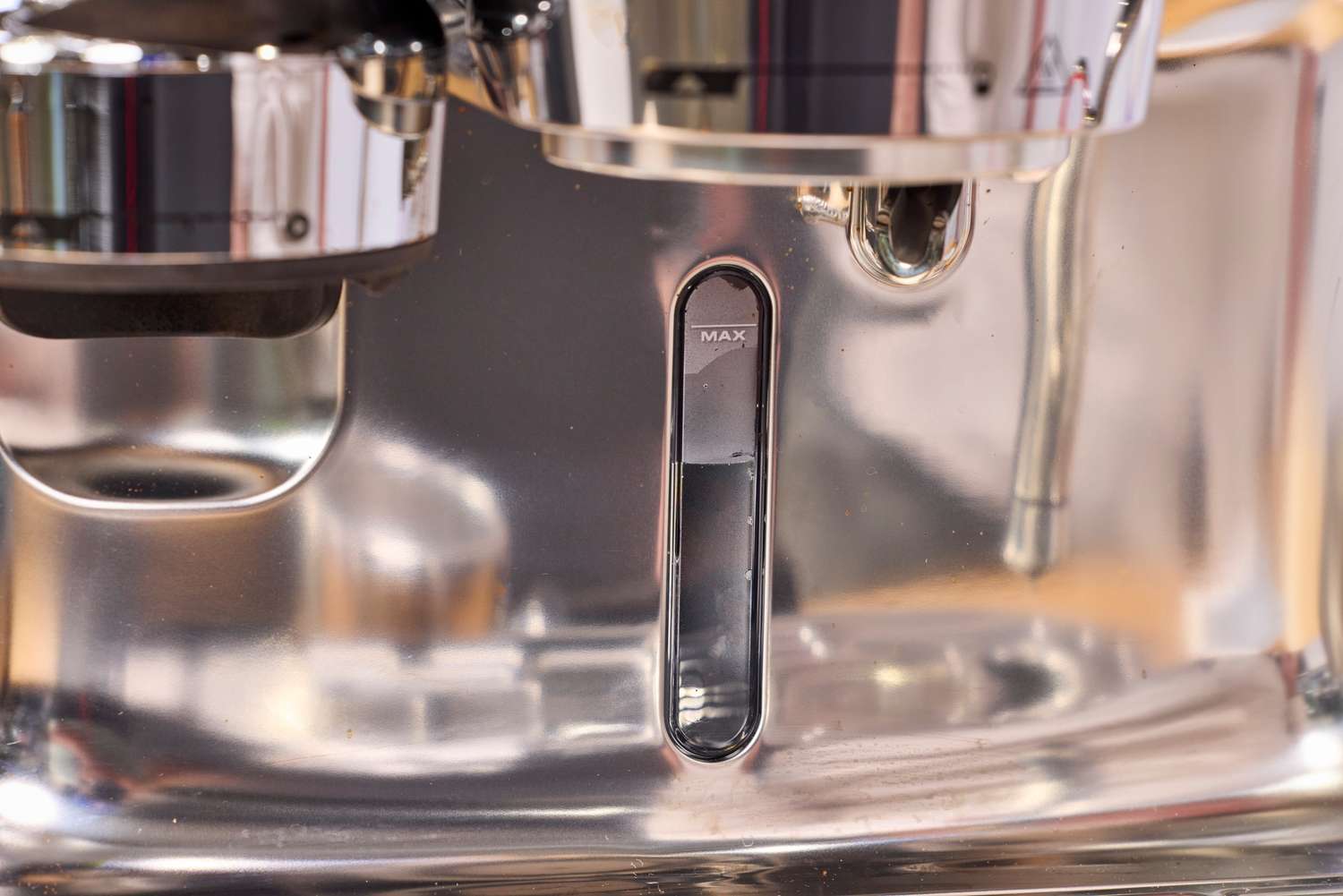The water tank indicator on the Breville The Oracle Dual Boiler Espresso Machine