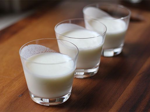 Comparing the thickness of DIY cultured buttermilk in glasses, using skim, low-fat, and whole milks.