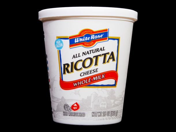 A tub of White Rose ricotta cheese.