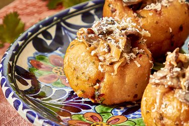 Side view of cazuelitas