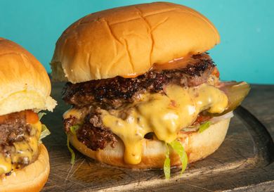 Hot Sauce Smashed Burgers