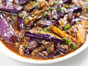 20191022-fuchsia-dunlop-sichuan-cooking-shoot-eggplant-vicky-wasik-4