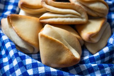 20200825-Jamaican-Coco-Bread-daniel-gritzer-2