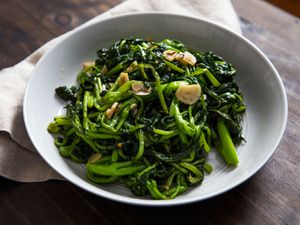 20160505-sauteed-broccoli-rabe-vicky-wasik-6.jpg