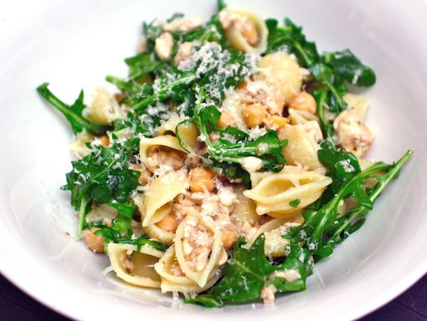 pasta shells with chickpeas and arugula